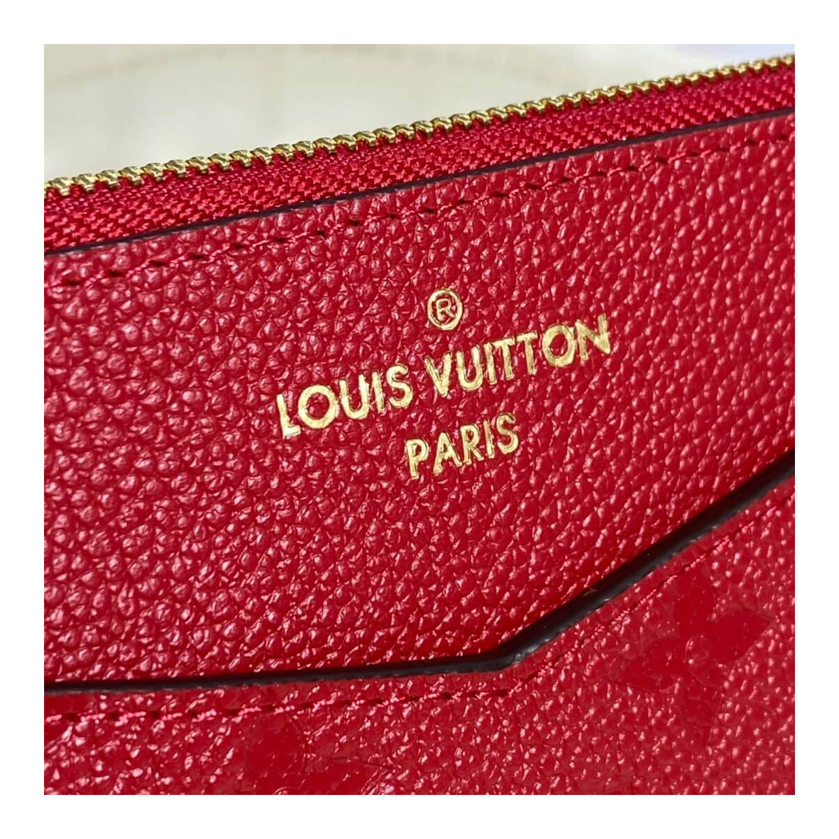 Louis Vuitton Pochette Melanie BB M68712