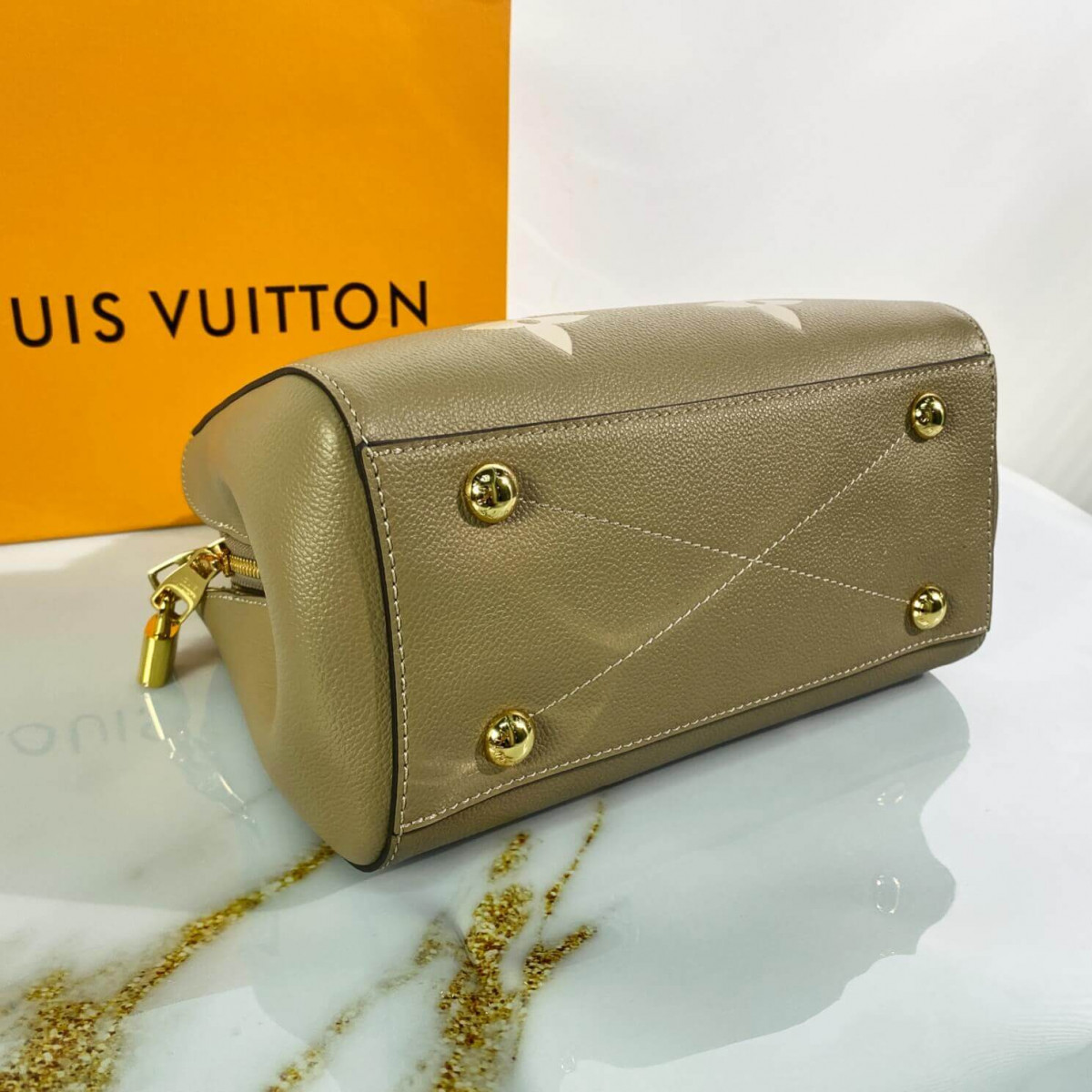 Louis Vuitton LV Crafty Montaigne MM M41048