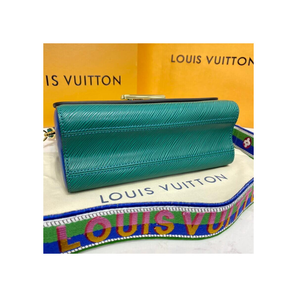 Louis Vuitton Twist MM M57505 M57506