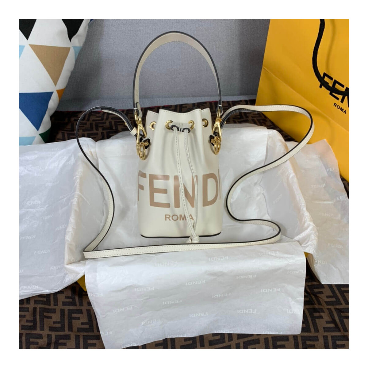 Fendi Mon Tresor Mini Logo-Print Leather Bucket Bag 8BS010