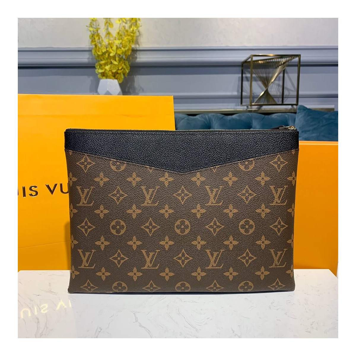 Louis Vuitton Monogram Canvas Daily Pouch M62942