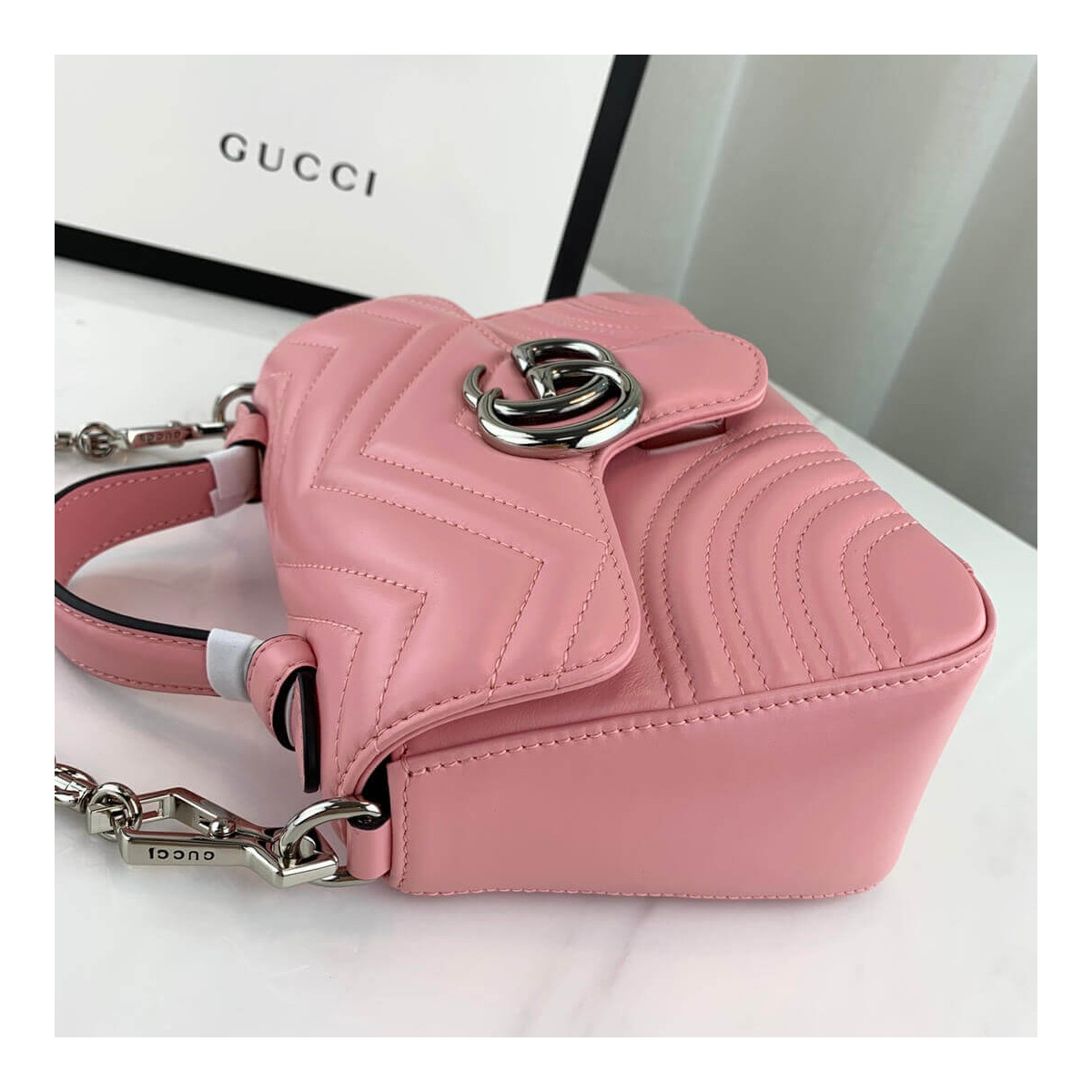 Gucci GG Marmont Top Handle Bag 22cm 547260