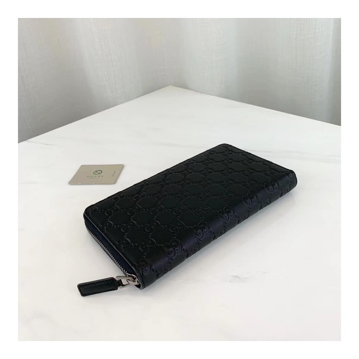 Gucci Signature Large Zip Around Wallet 447609