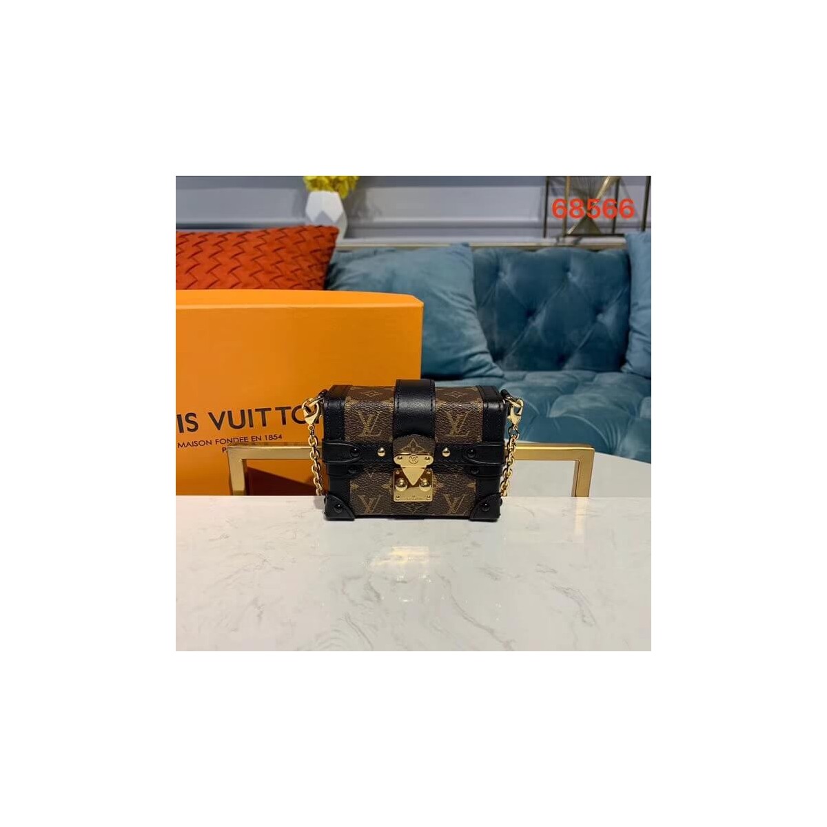 Louis Vuitton Essential Trunk M68566