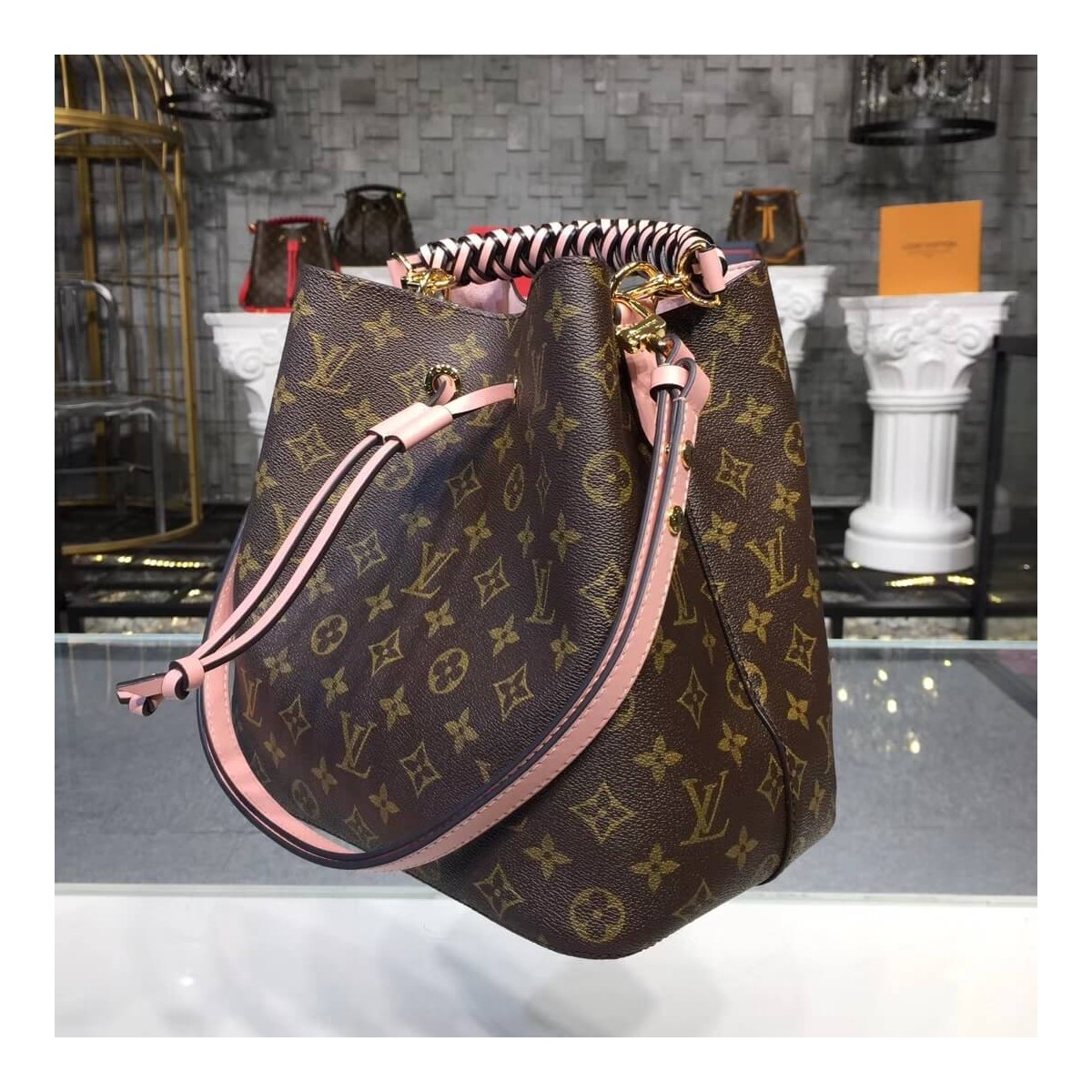 Louis Vuitton Monogram Canvas NeoNoe M43985