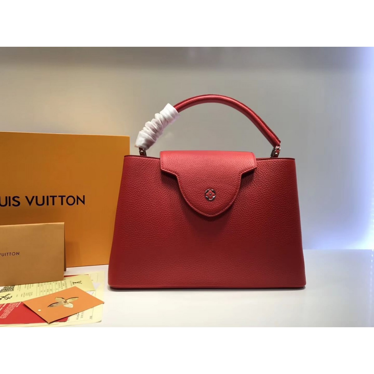 Louis Vuitton Taurillon Leather Capucines MM M48864