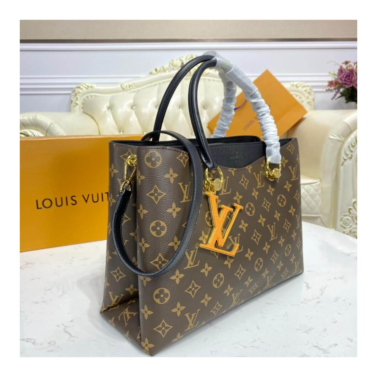 Louis Vuitton Monogram Canvas LV Riverside M40135