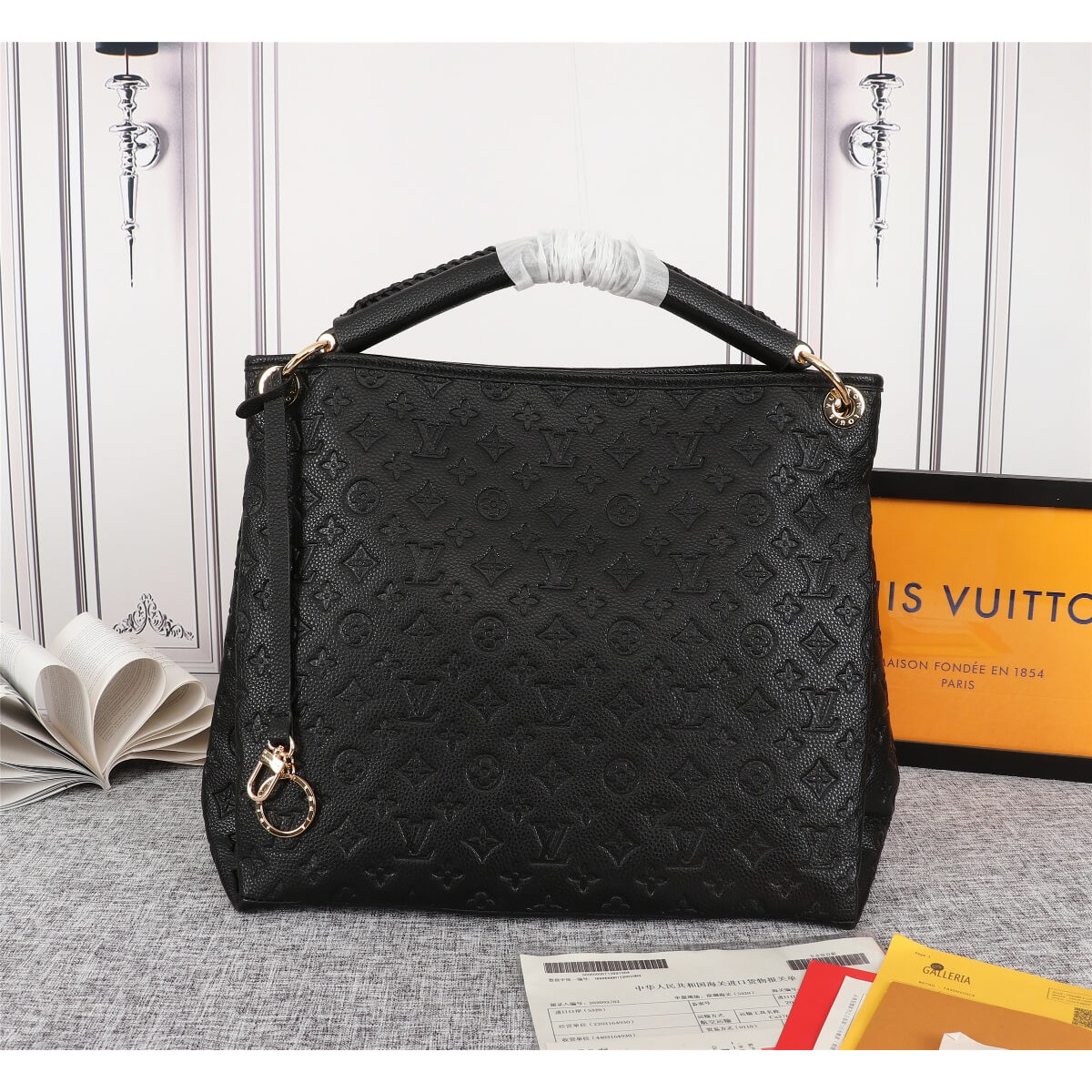 Louis Vuitton Artsy MM M41066 M43237 M43876 M44456