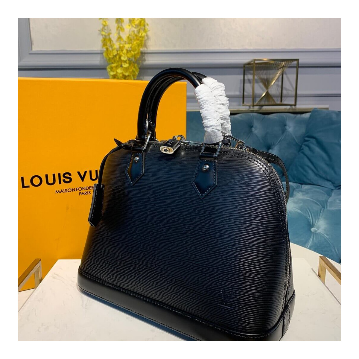 Louis Vuitton Epi Leather Alma PM M40862