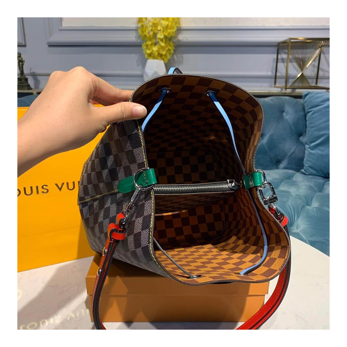 Louis Vuitton Damier Canvas NeoNoe MM N40229