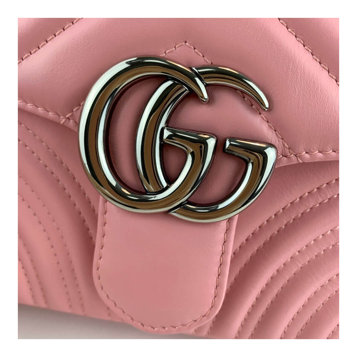 Gucci GG Marmont Top Handle Bag 22cm 547260