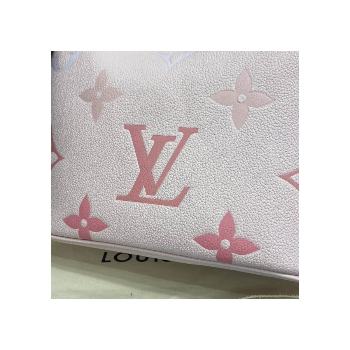 Louis Vuitton Marshmallow Hobo Bag M45697 M45698