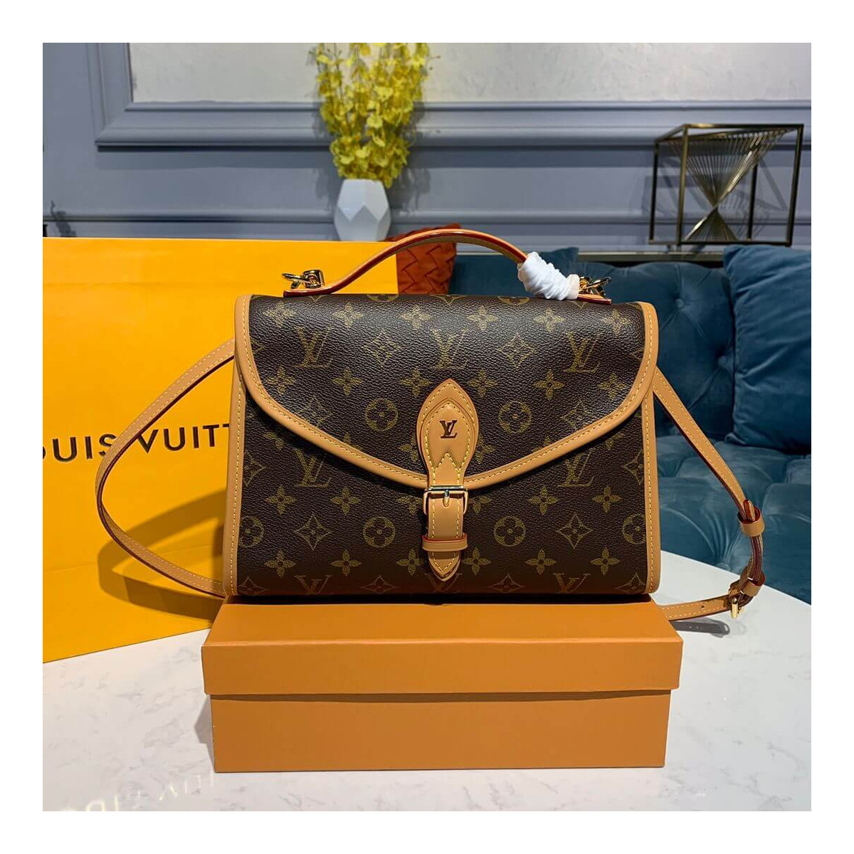 Louis Vuitton Monogram Canvas Ivy M44918