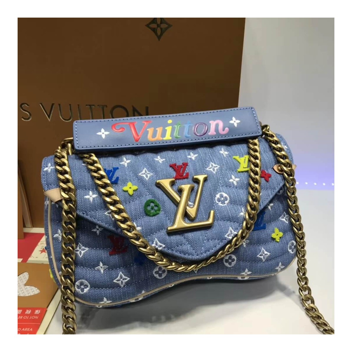 Louis Vuitton New Wave Chain Bag MM M53692