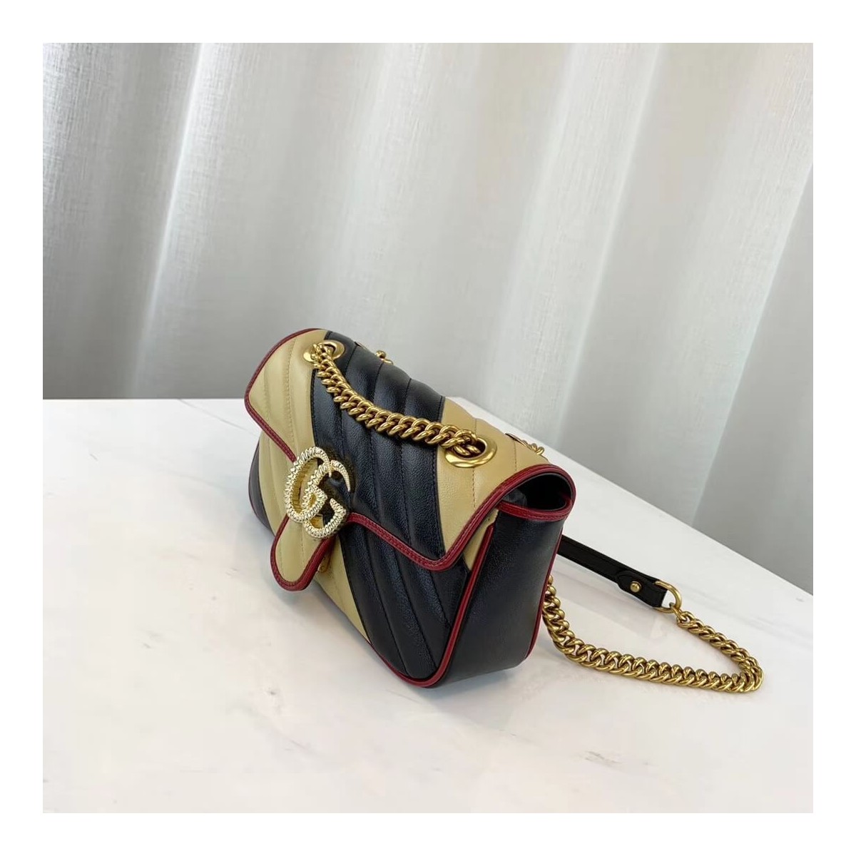 Gucci GG Marmont Small Shoulder Bag 446744