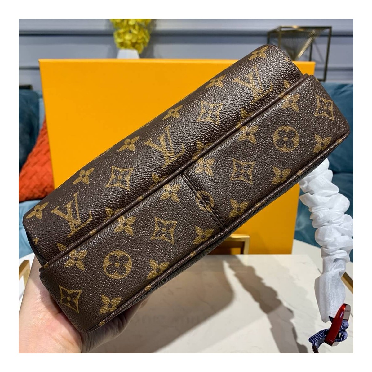 Louis Vuitton Monogram Messenger PM M43843