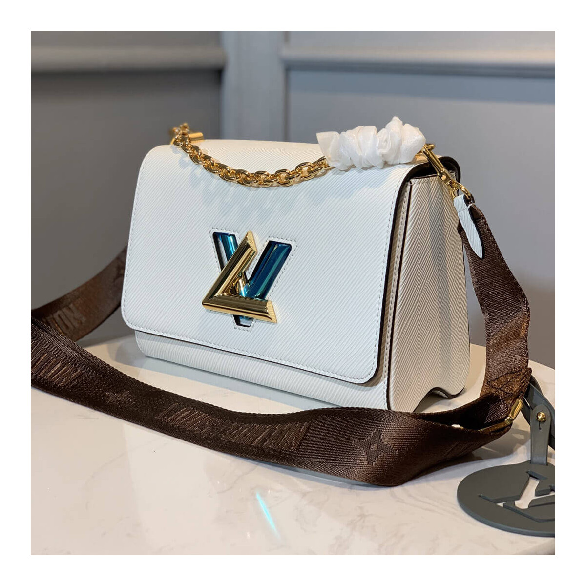 Louis Vuitton Twist MM M56628