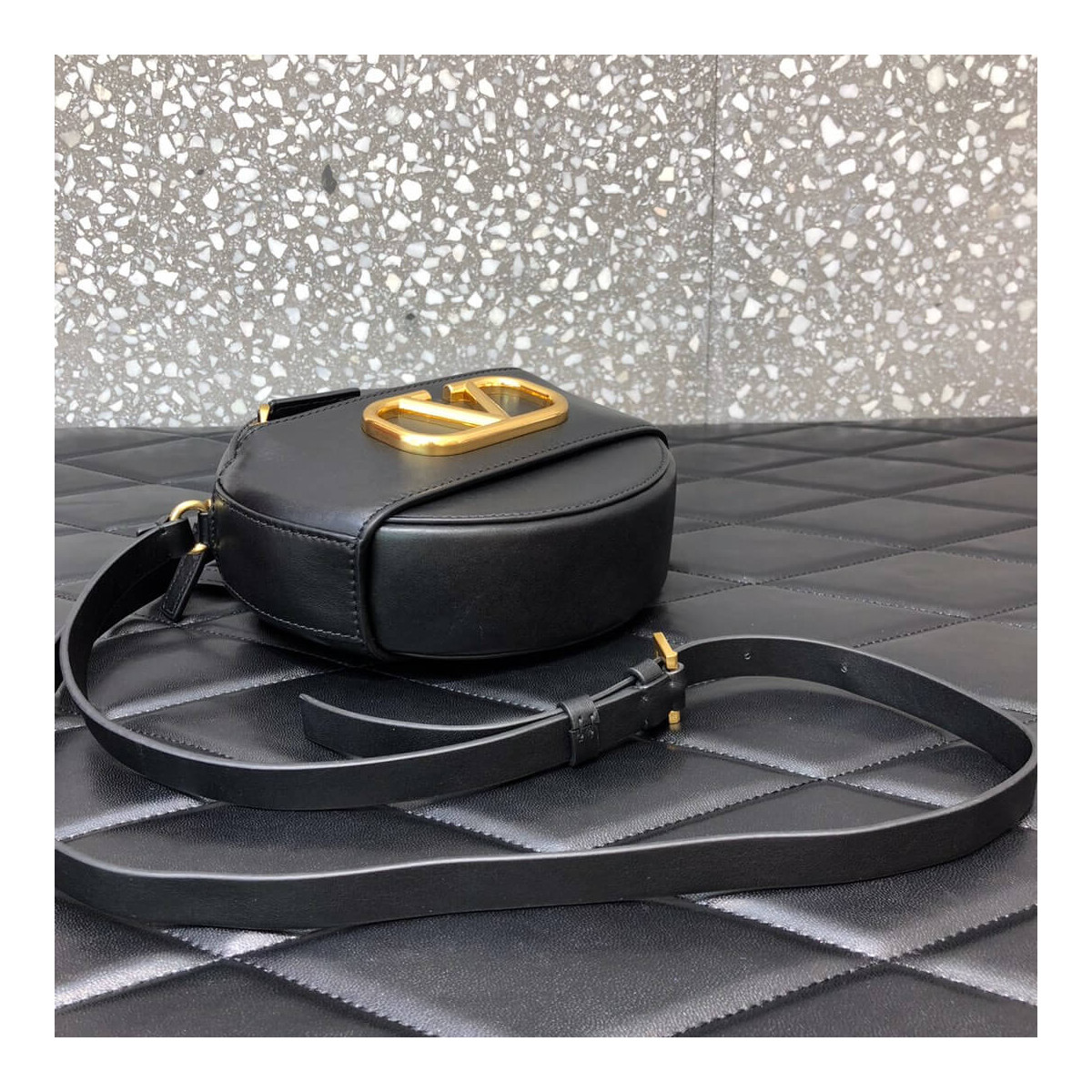 Valentino &#039;VLOGO&#039; Leather Round Crossbody Bag A0088