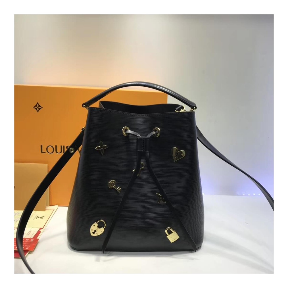 Louis Vuitton Epi Leather NeoNoe M53237 M53238