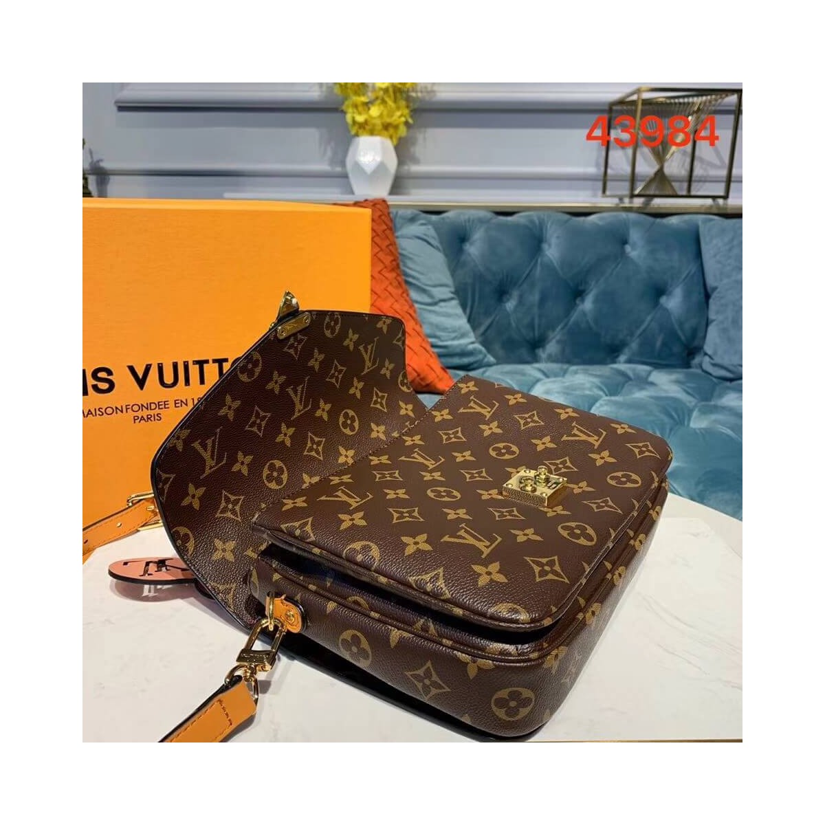 Louis Vuitton Monogram Canvas Pochette Metis M43984