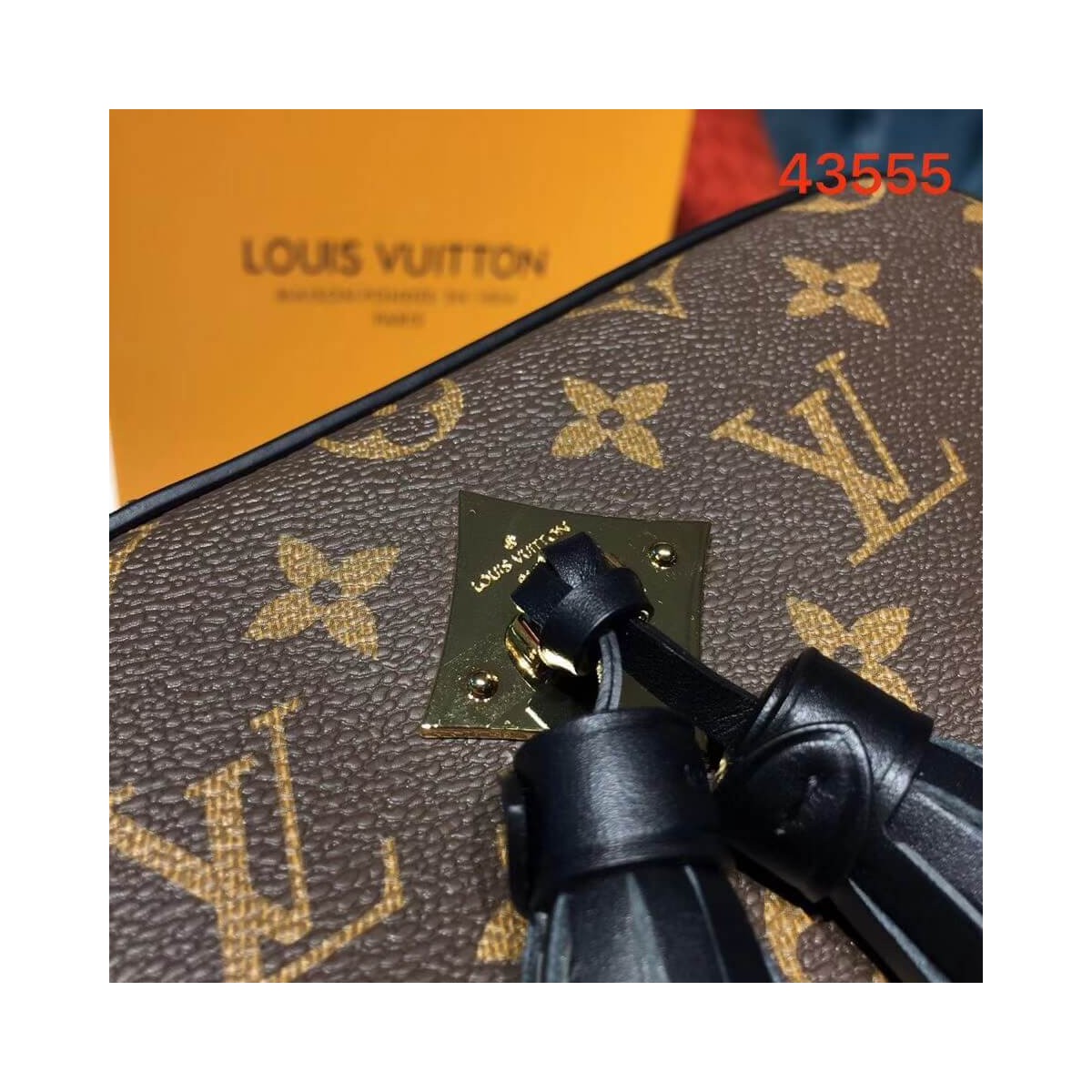 Louis Vuitton Monogram Canvas Saintonge M43559