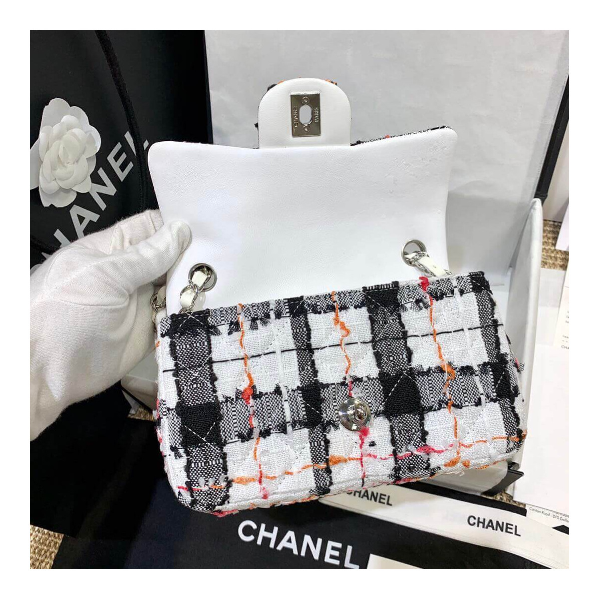 Chanel Tweed 20cm Classic Flap Bag A01116 White/Black