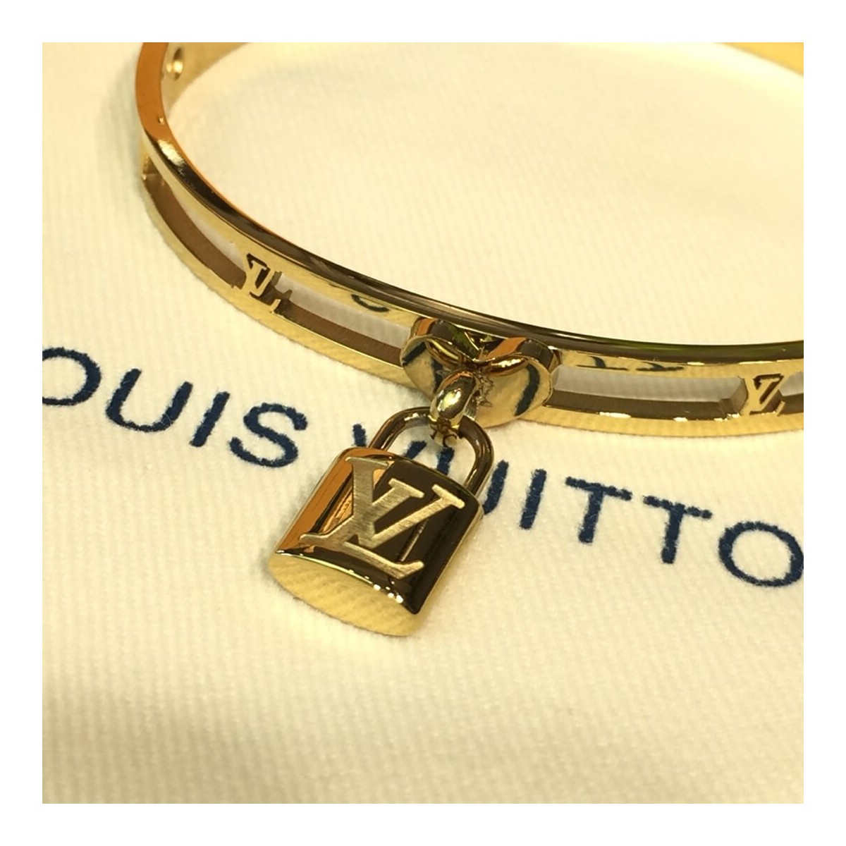 Louis Vuitton M6228 LV Lockit Bracelet Yellow Gold