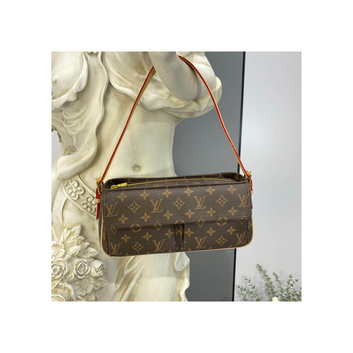 Louis Vuitton Monogram Viva Cite MM M51164