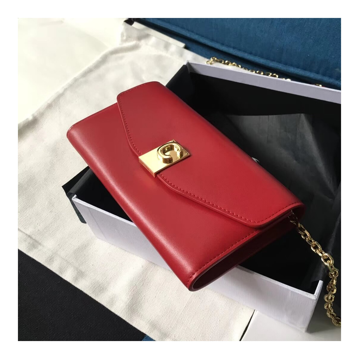 Celine C Wallet On Chain In Smooth Calfskin 10B903