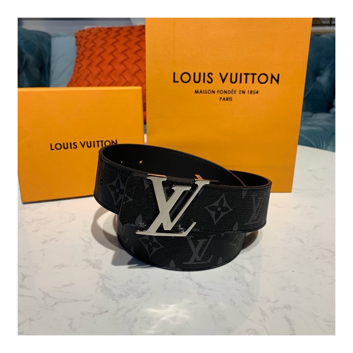 Louis Vuitton Monogram Eclipse LV Initiales 40mm Reversible M9043U