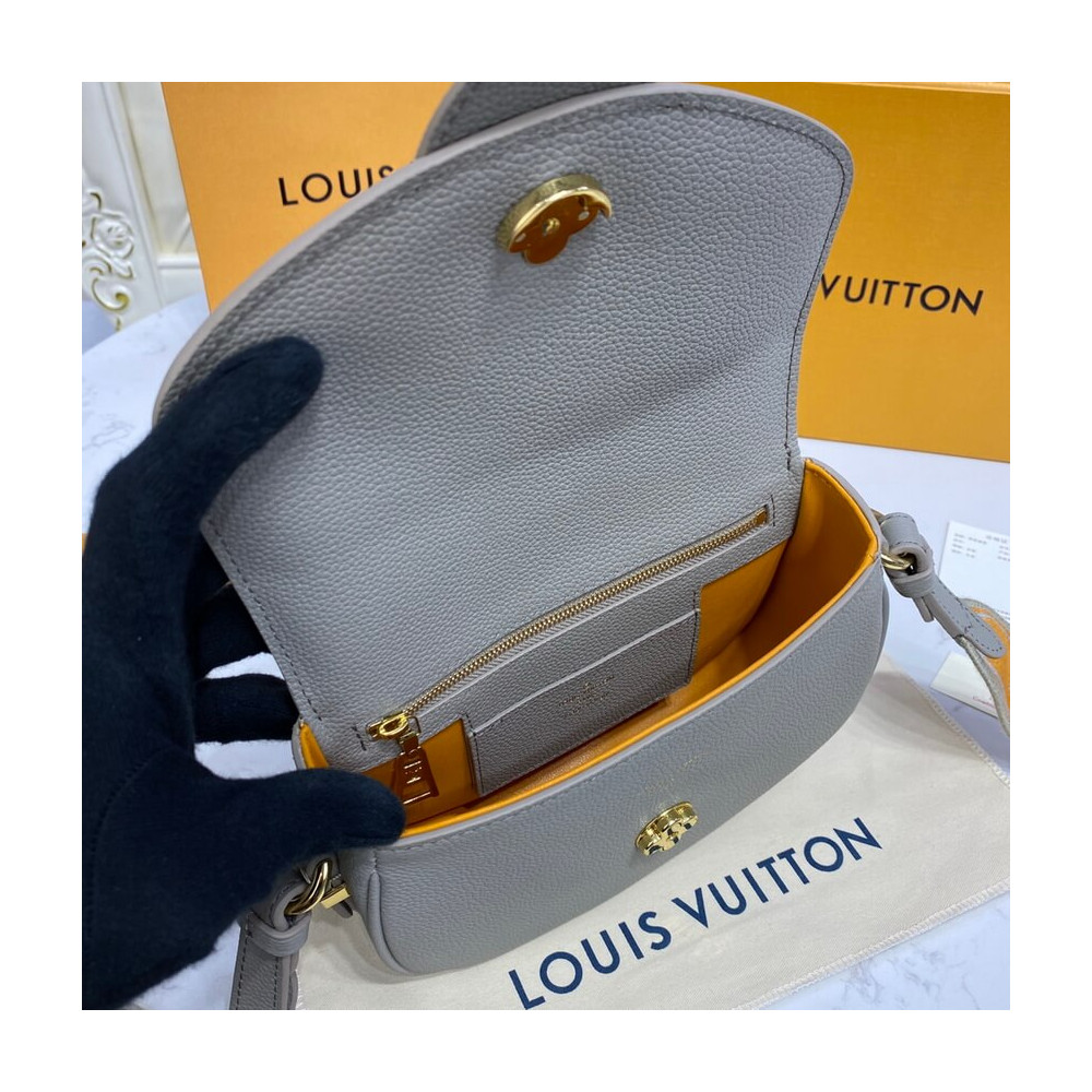 Louis Vuitton LV Pont 9 Soft PM M58728