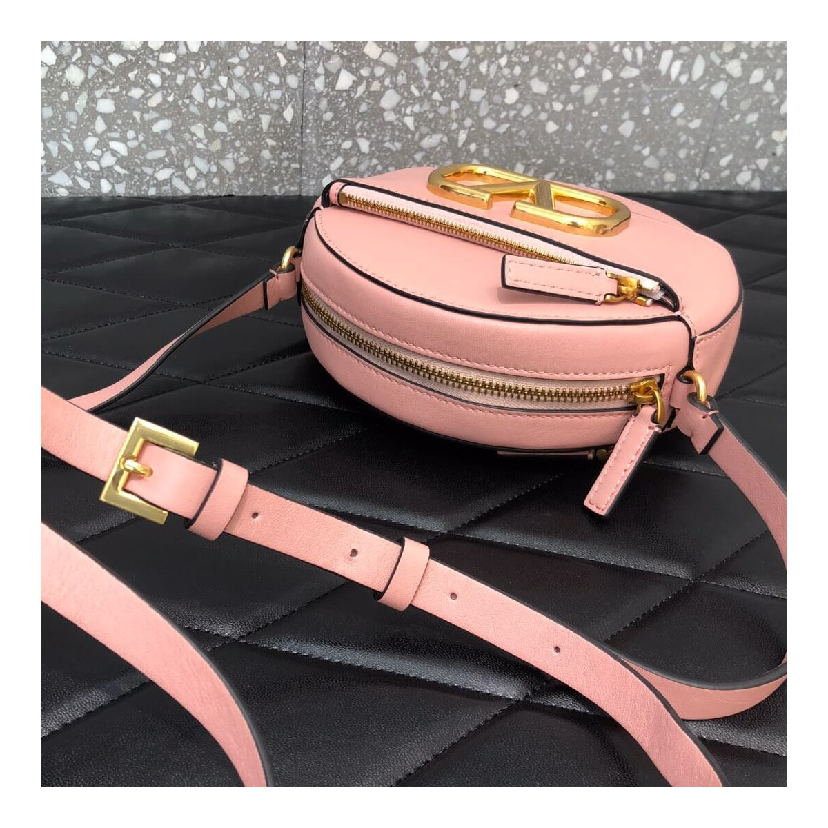 Valentino &#039;VLOGO&#039; Leather Round Crossbody Bag A0088