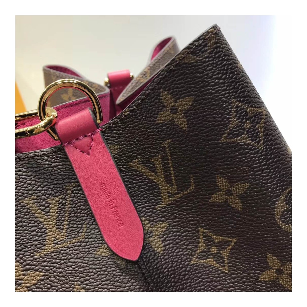 Louis Vuitton Monogram Canvas NeoNoe M44021