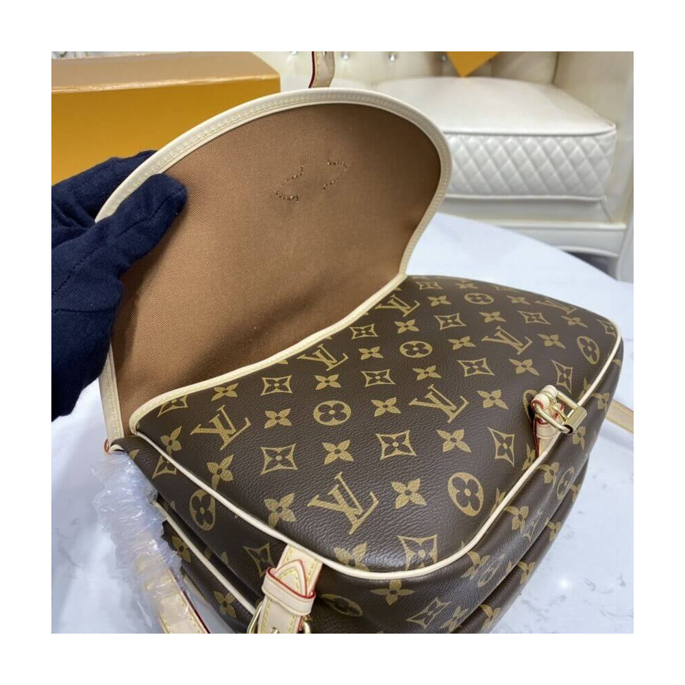 Louis Vuitton Monogram Canvas Saumur MM M40710