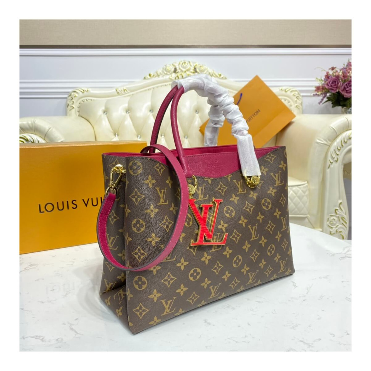 Louis Vuitton Monogram Canvas LV Riverside M40135