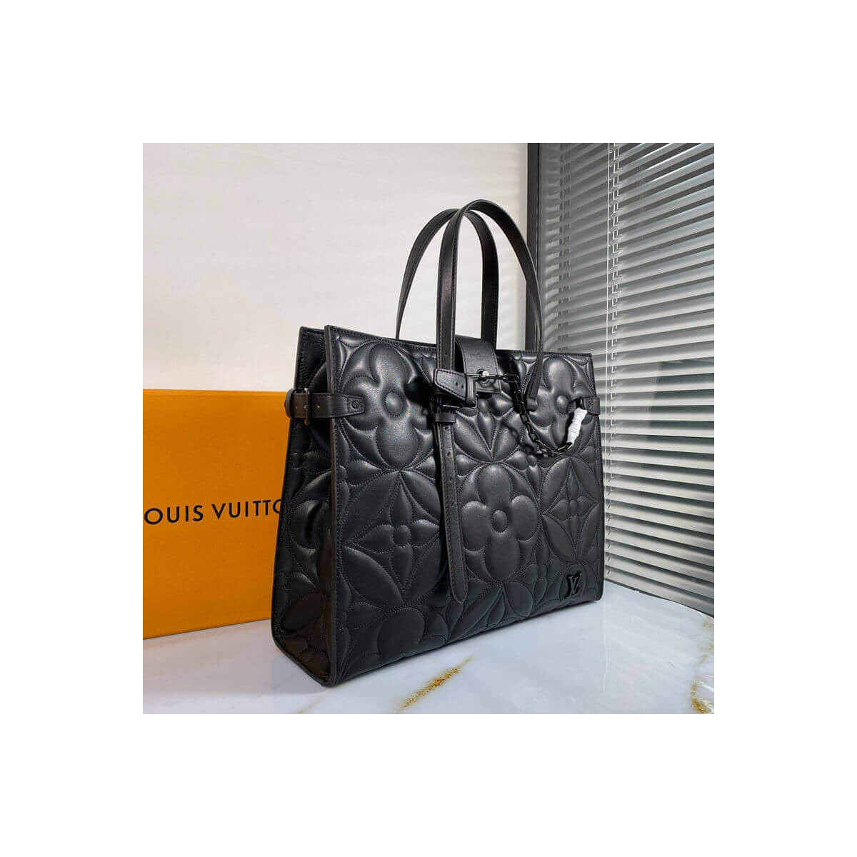 Louis Vuitton Shopping Tote Bag M60725