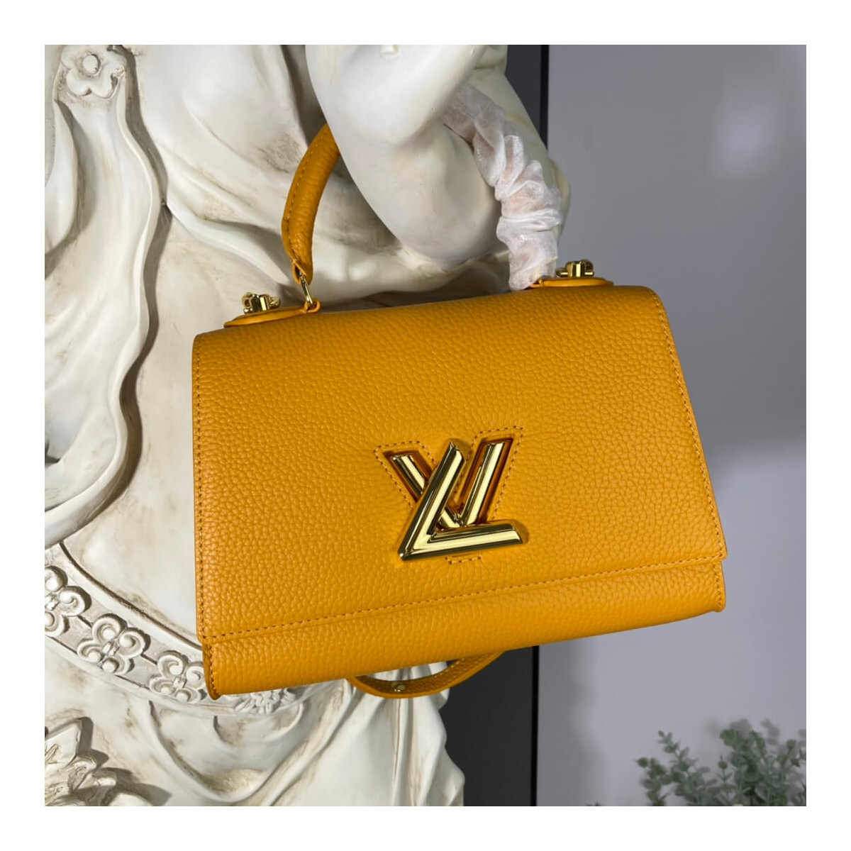 Louis Vuitton Twist One Handle PM M57093