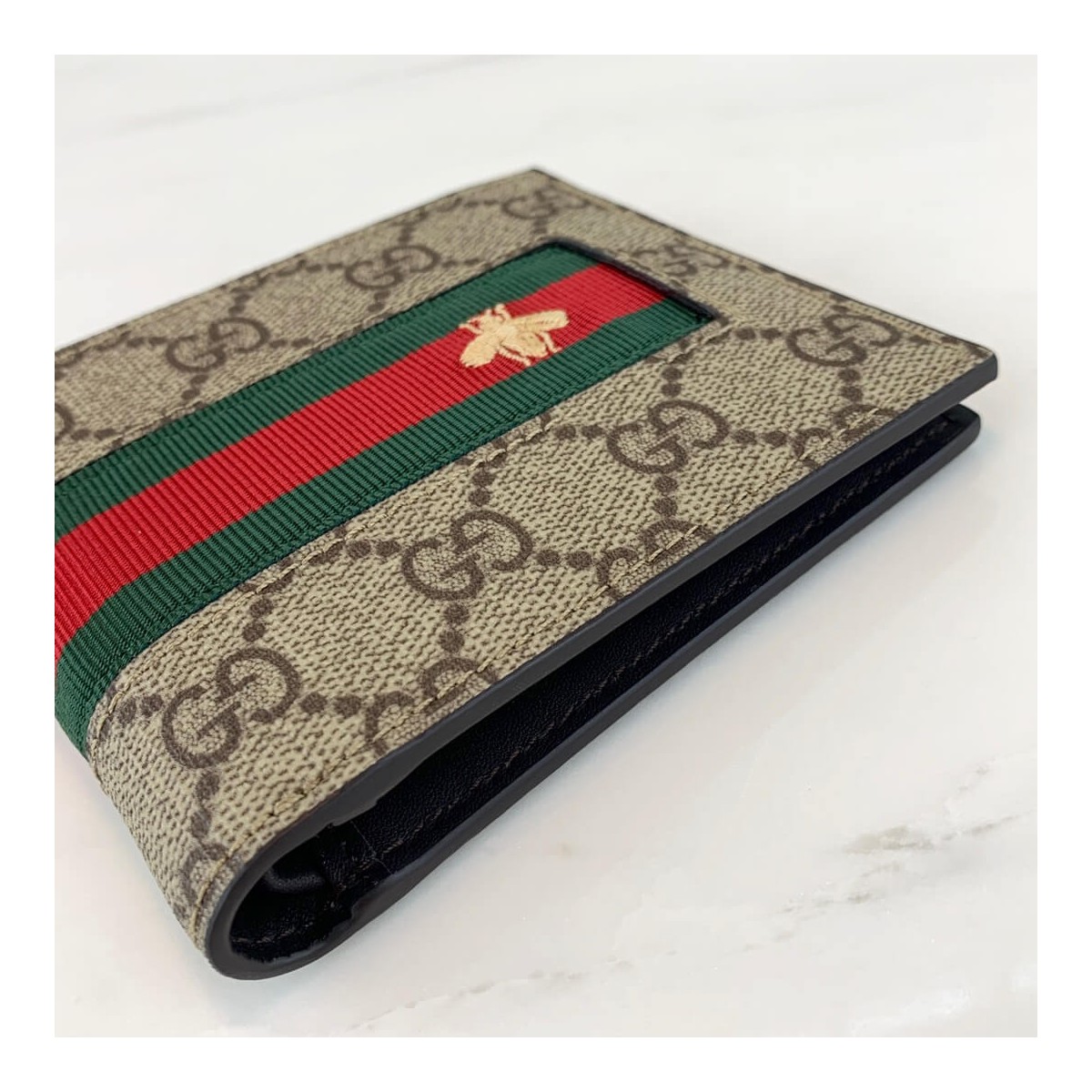 Gucci Web GG Supreme Wallet 408827