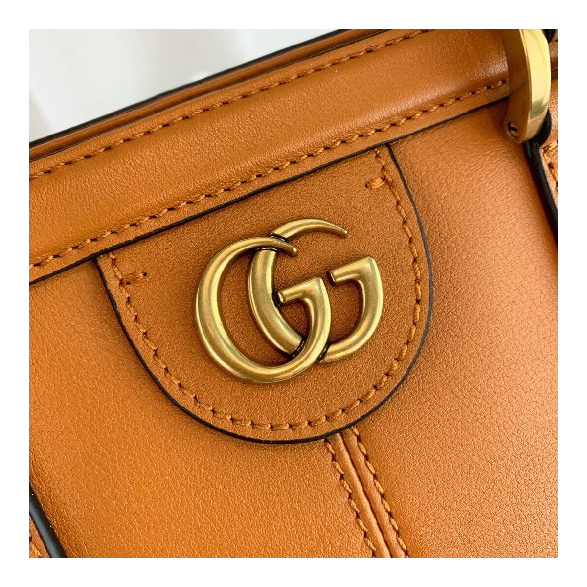 Gucci RE(BELLE) Medium Top Handle Bag 516459