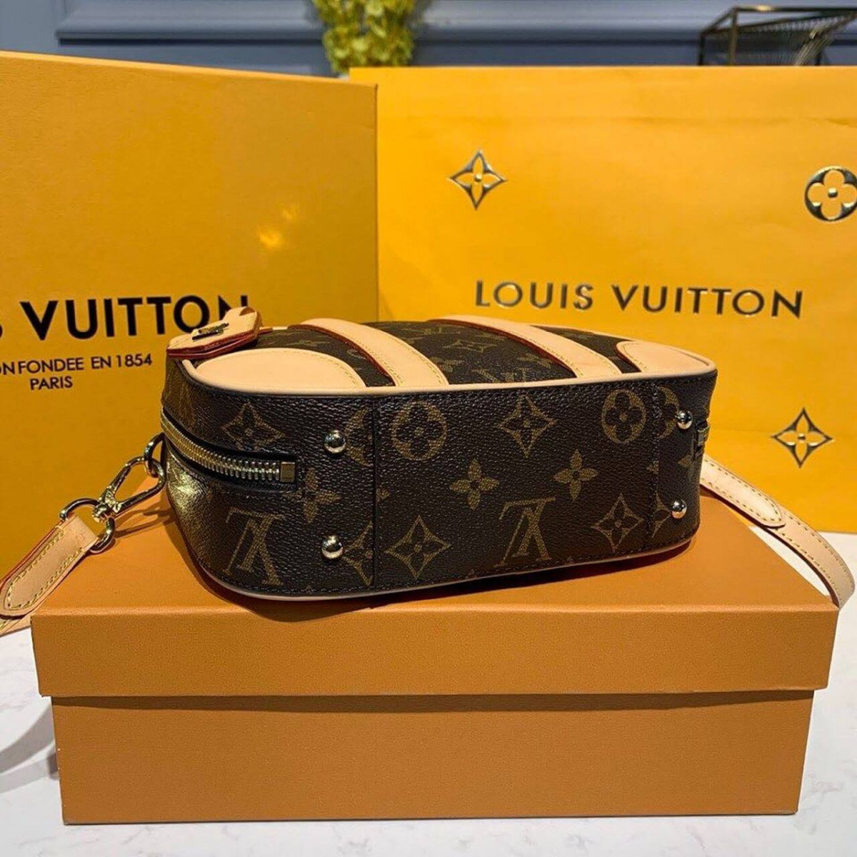 Louis Vuitton Monogram Canvas Valisette BB M44804