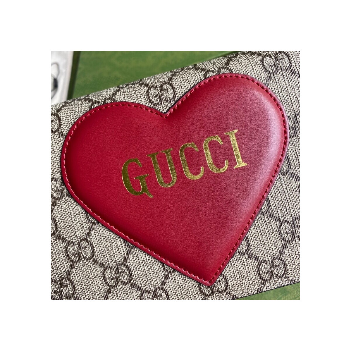 Gucci Valentine&#039;s Day Chain Card Case Wallet 648948