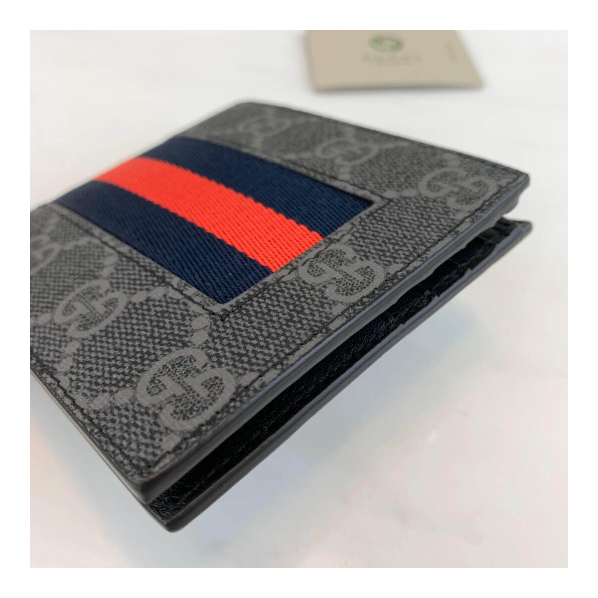 Gucci Web GG Supreme Wallet 408827