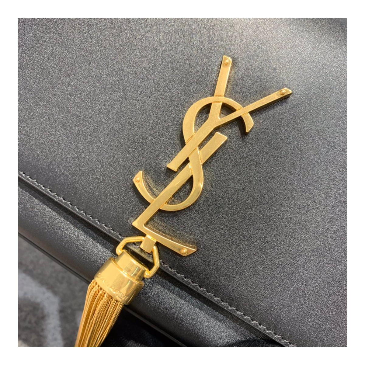 Saint Laurent Smooth Calfskin Medium Classic Monogram Kate Tassel Satchel 354119